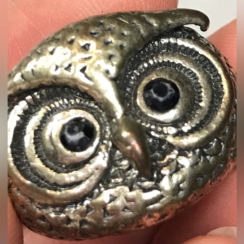 Owl Ring Costume Silver Tone with Black Rhinestone Eyes Size 8 3/4 (9) - Picture 3 of 11